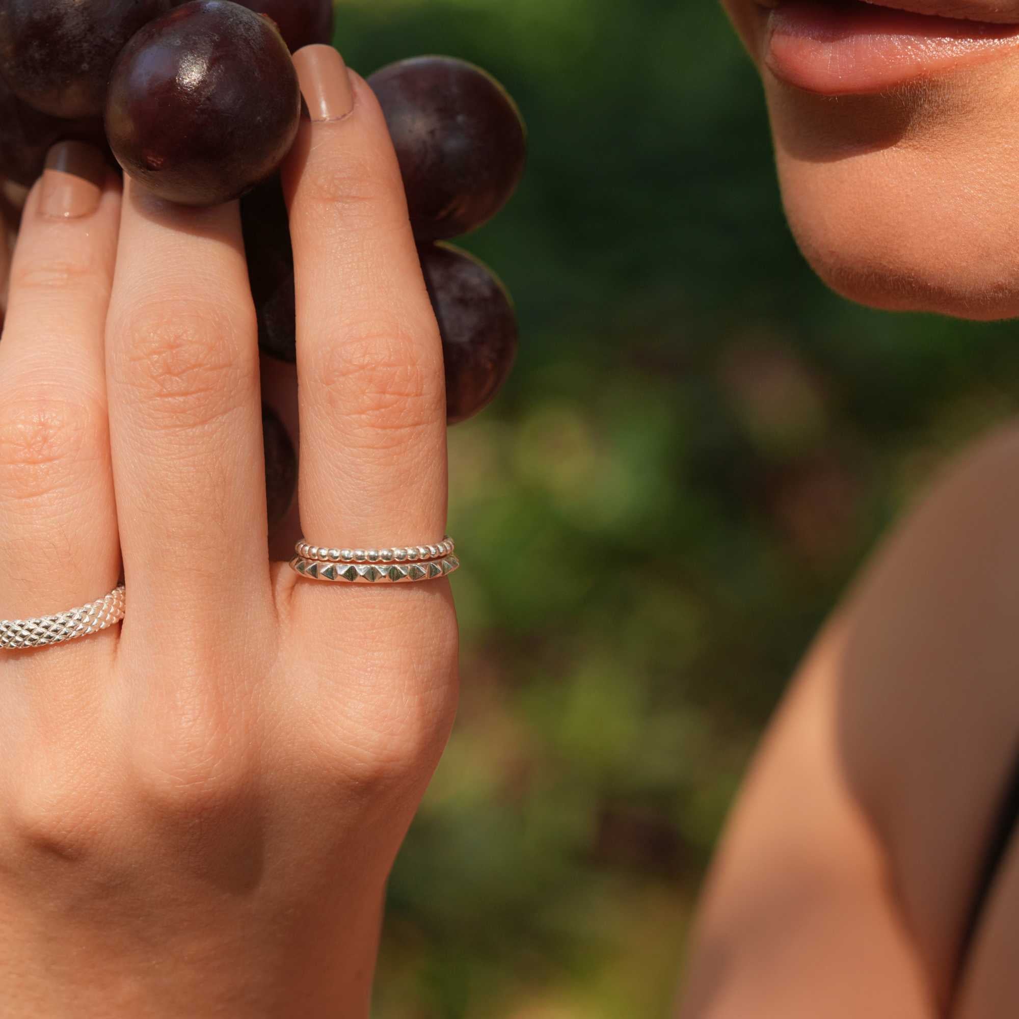 Geo Glam Diamond-Faceted Band Ring Silver