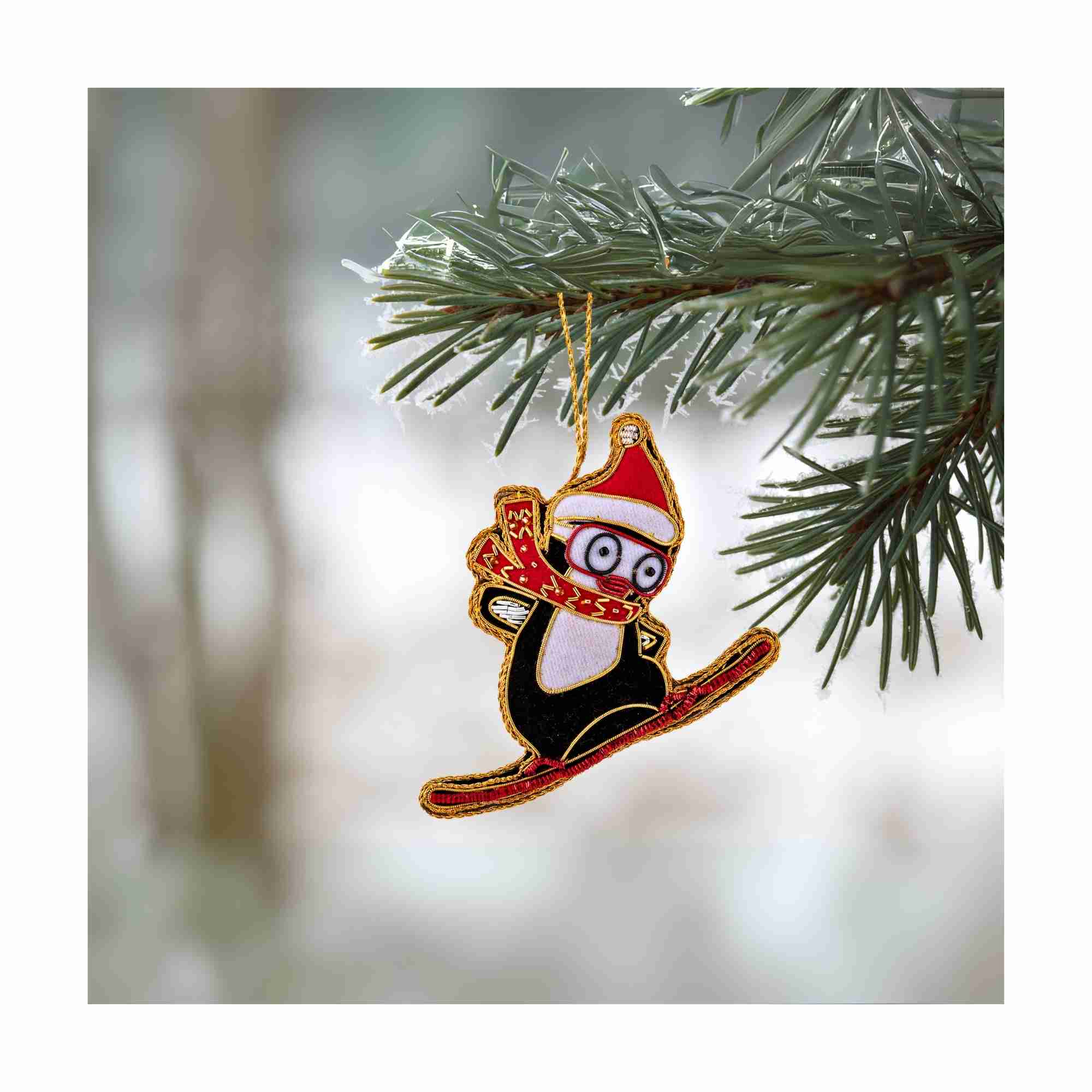 XMAS Zardozi Penguin on Skis
