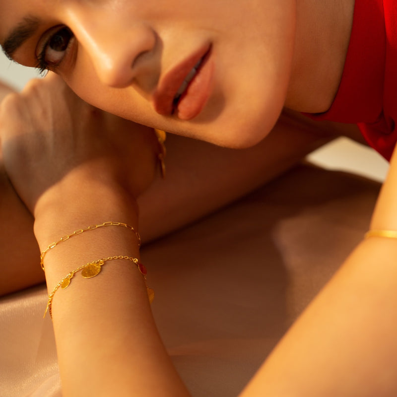 Shimmering Disks Delicate Chain Bracelet Gold