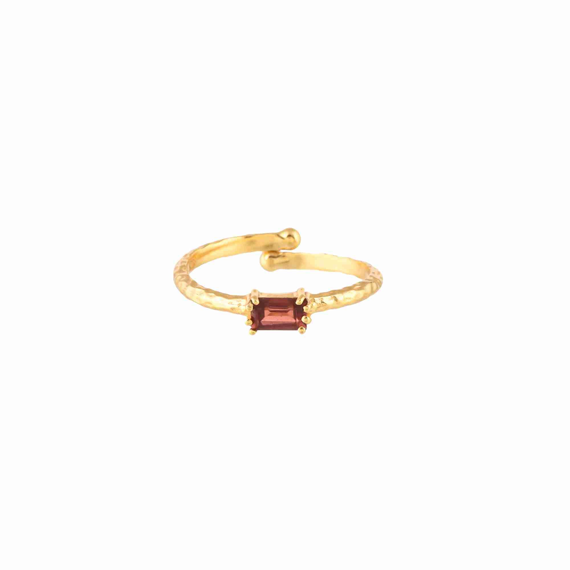 Delicate Vintage Garnet Baguette Ring Gold — an adjustable 22K gold vermeil bypass ring featuring a horizontally set step-cut baguette garnet on a 1.3 mm hammered texture band by Protsaah Zurich.