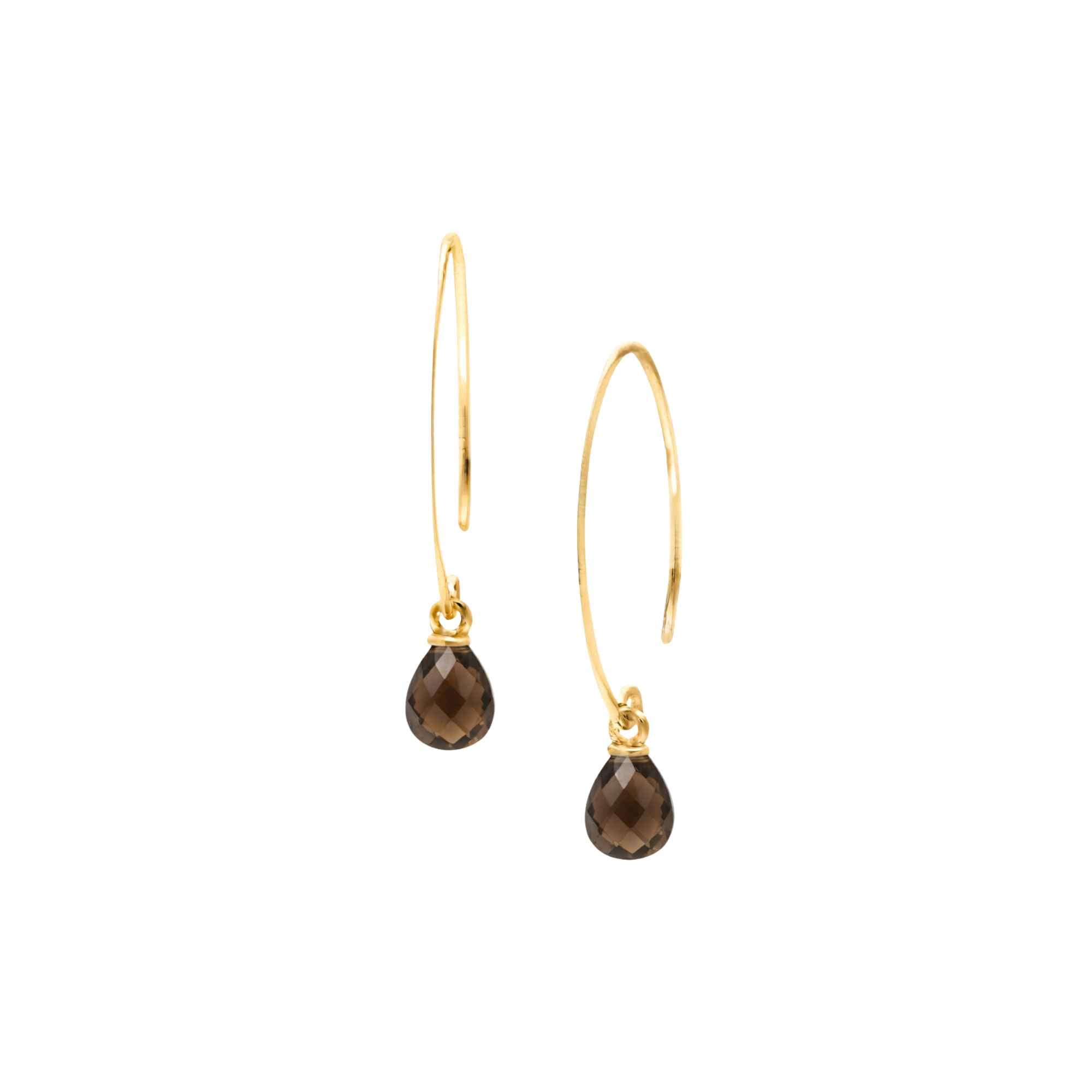 Pair of elongated, minimalist 22K gold plated 925 Silver open marquise-shaped wire hooks, each dangling a micro-faceted teardrop briolette charm made of natural translucent Smoky Quartz gemstone with warm earthy brownish-gray clarity against a plain white background — Protsaah Zurich.