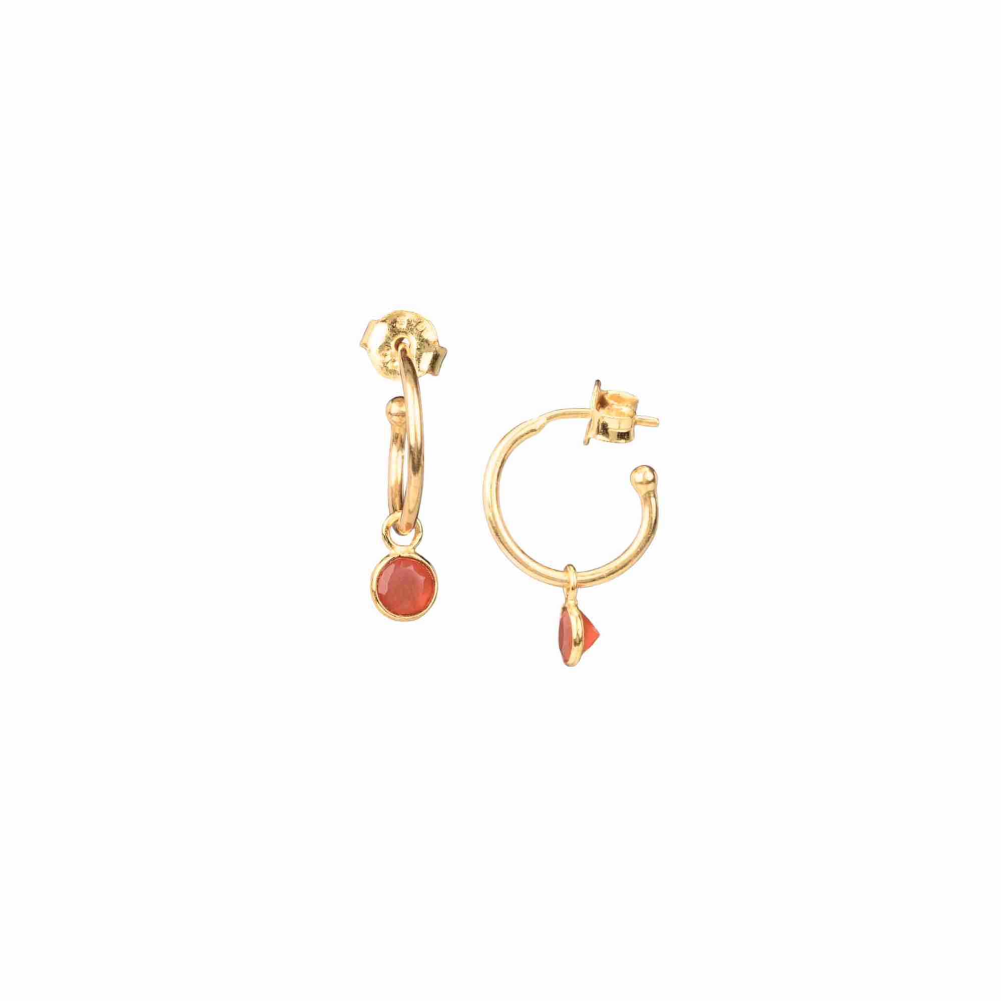 Dew Drops Hoop Earrings with Carnelian Charm Gold — elegant 22K gold vermeil small hoop earrings featuring a dangling, bezel-set round natural rich sunset-orange carnelian gemstone charm by Protsaah Zurich. Zurich.