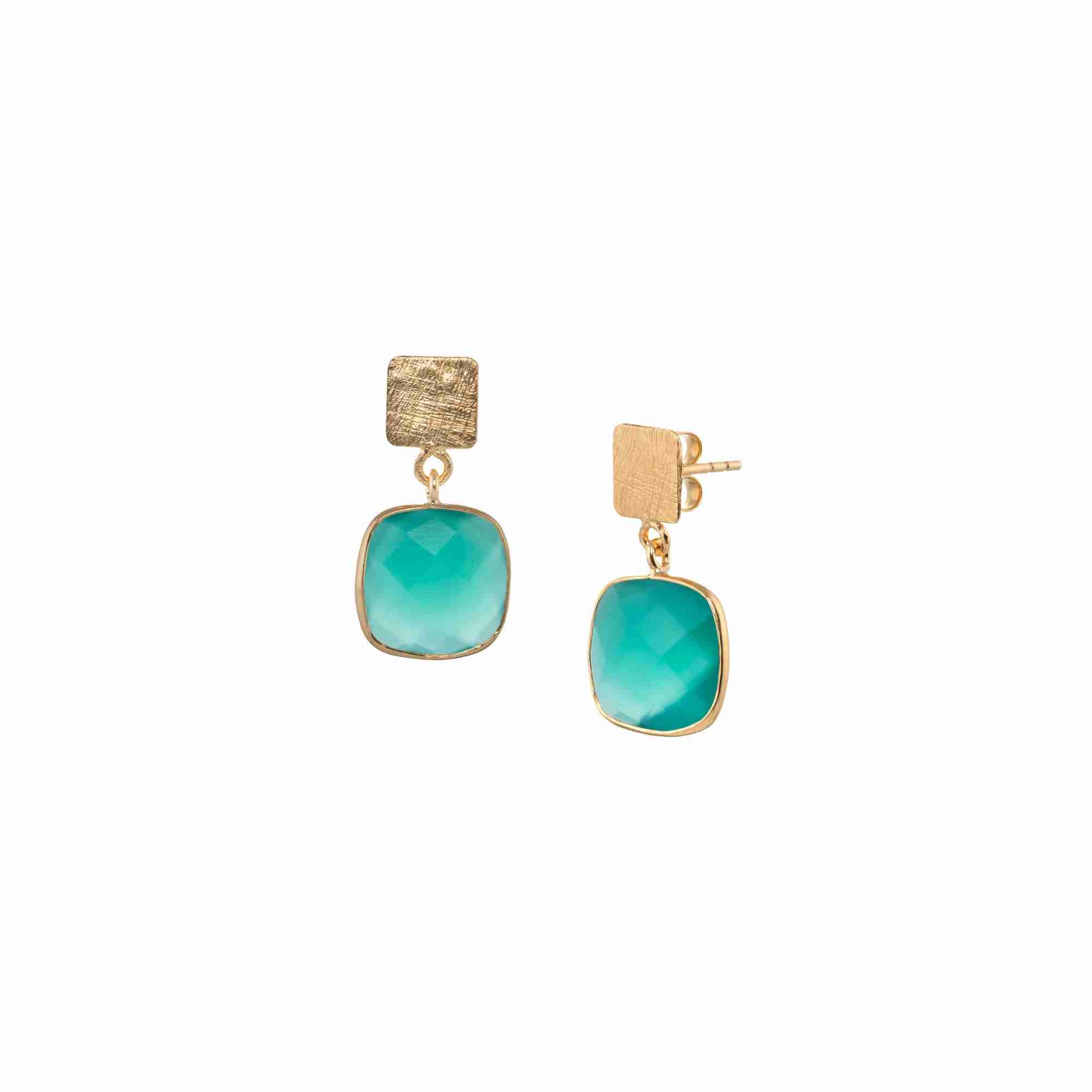 Product photography of Geo Glam Cushion-Cut Green Onyx Drop Earrings Gold, highlighting the faceted vibrant green gemstone suspended from a hand-textured matte gold square post — Protsaah Zurich.