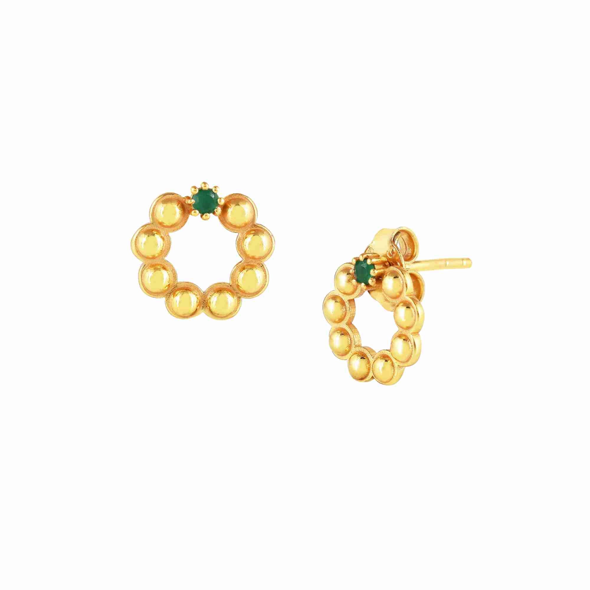 Delicate Vintage Green Onyx Dotted Circle Stud Earrings Gold — elegant 22K gold vermeil open-circle stud earrings featuring a textured row of tiny gold spheres framing a central round green onyx stone by Protsaah Zurich.