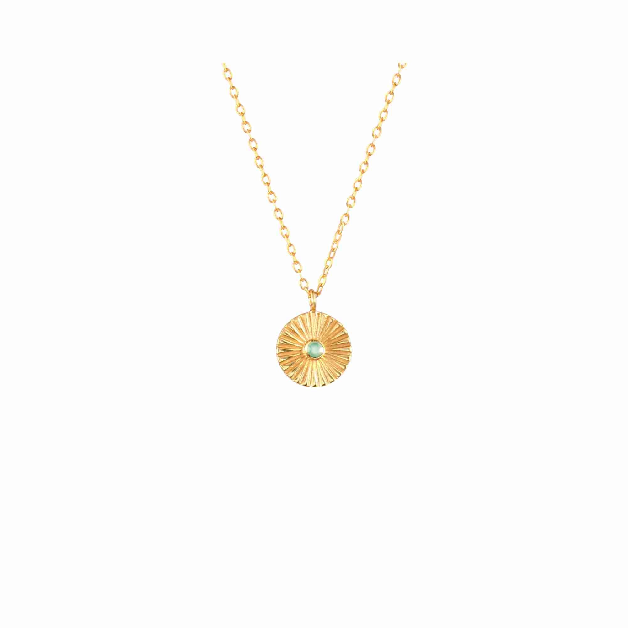 Delicate Vintage Nephrite Fluted Medallion Coin Pendant Necklace Gold — an elegant 22K gold vermeil chain necklace featuring a 12mm round coin pendant with a fluted sunburst pattern and a central green nephrite stone by Protsaah Zurich.
