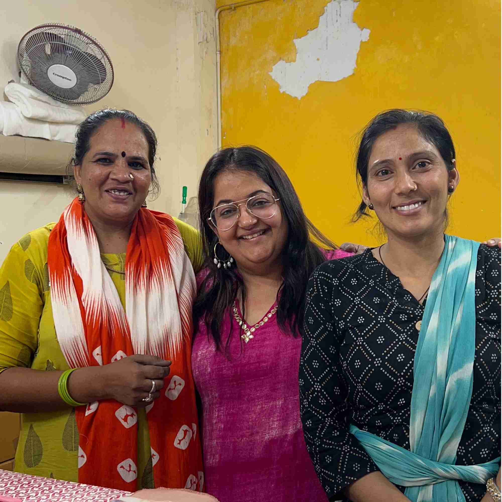 PROTSAAH founder Salonie with the artisan team at the Jaipur workshop in India.