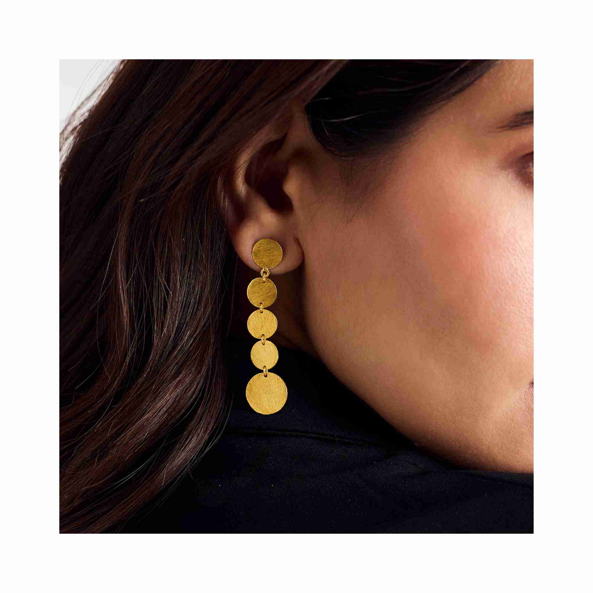 Shimmering Disks Graduating Disc Cascade Statement Earrings Gold