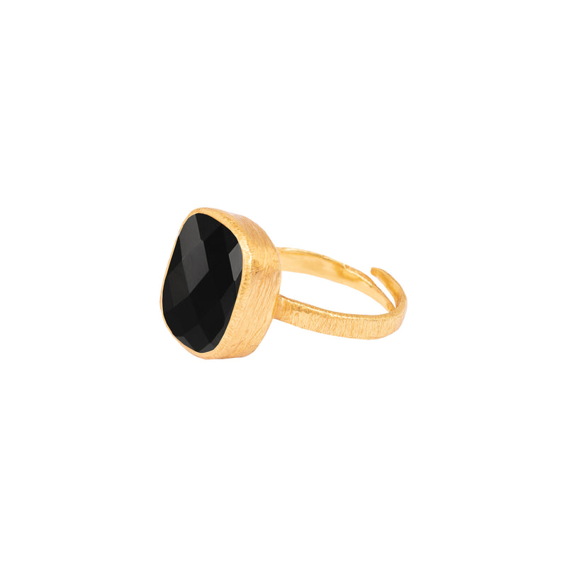 Abgerundeter quadratischer Steinring Gold